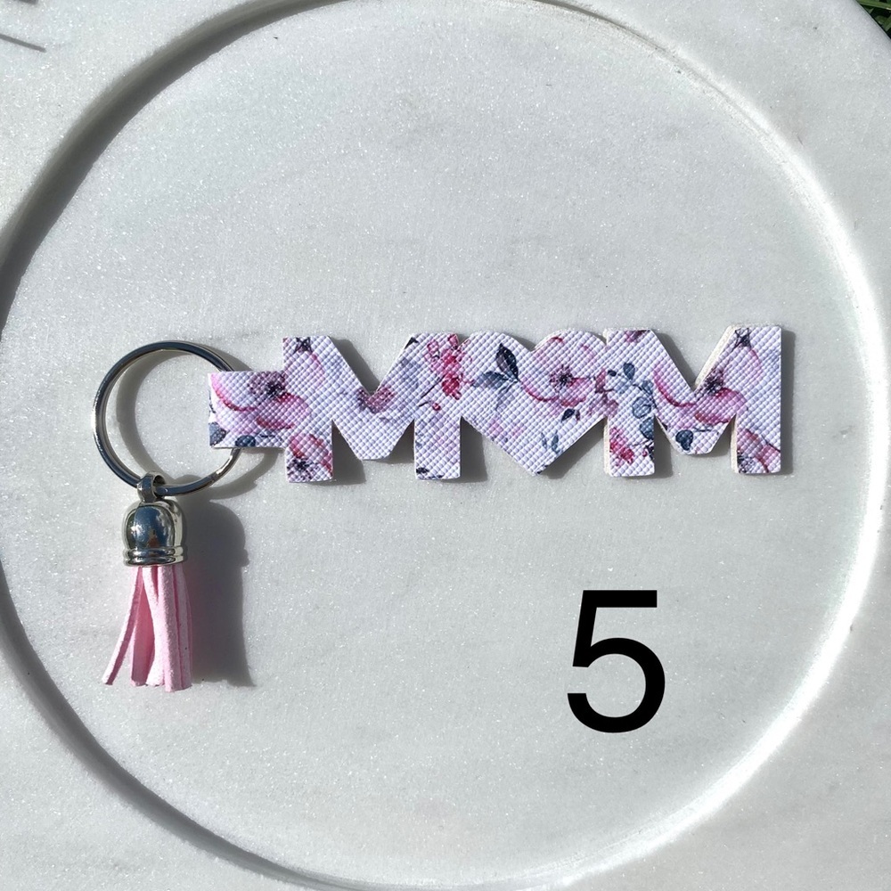 Handmade floral print “MOM” keychain